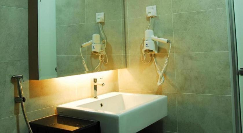 Lf Hotel Tapah Εξωτερικό φωτογραφία